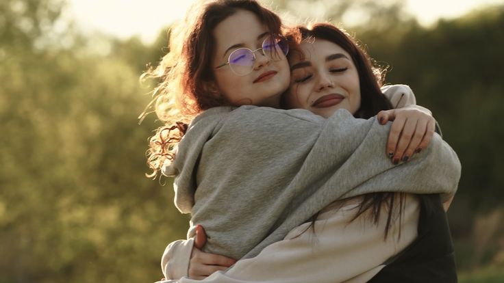 Harnessing the Science of 22-Second Hugs for Healing